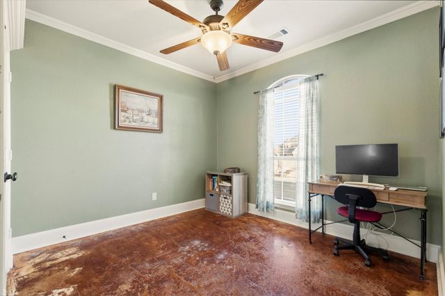 7710 Fall Creek Road, Terrell, TX 75160