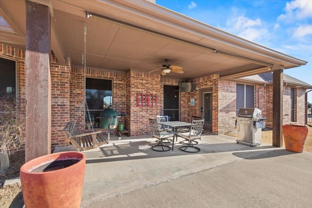 7710 Fall Creek Road, Terrell, TX 75160