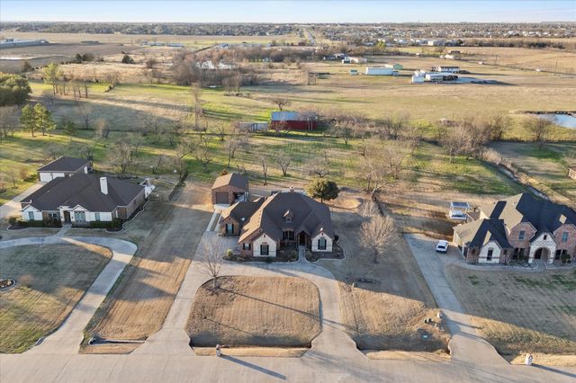 7710 Fall Creek Road, Terrell, TX 75160