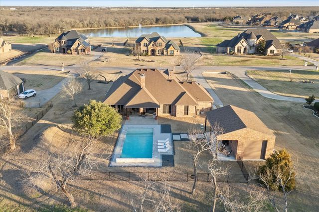 7710 Fall Creek Road, Terrell, TX 75160