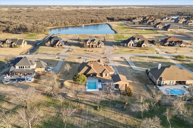 7710 Fall Creek Road, Terrell, TX 75160