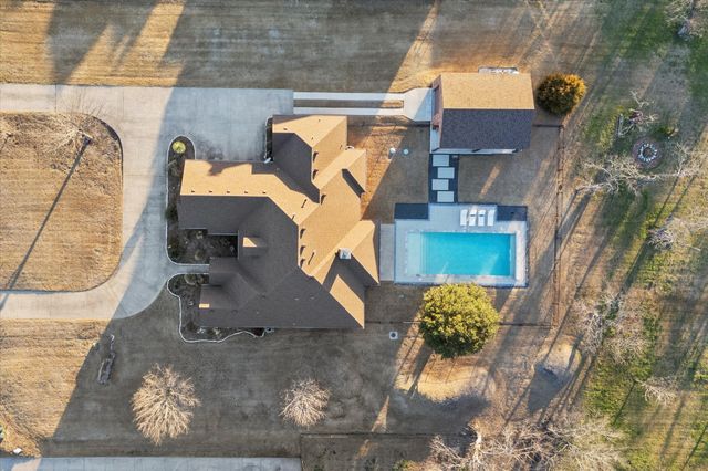 7710 Fall Creek Road, Terrell, TX 75160