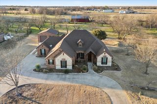 7710 Fall Creek Road, Terrell, TX 75160