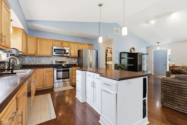 11715 Rush Drive, Fishers, IN 46038