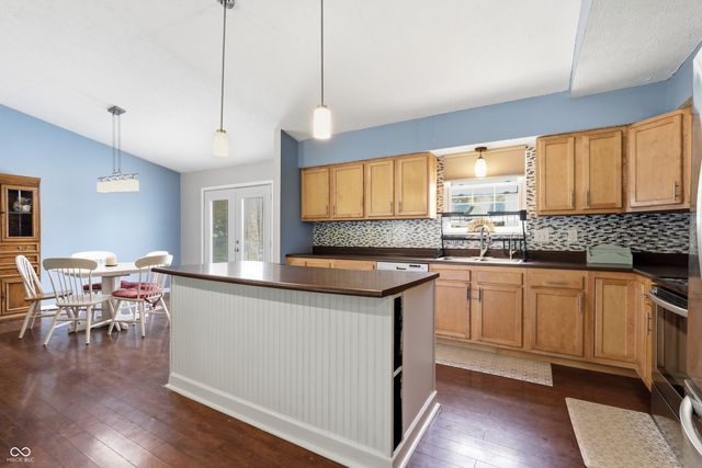 11715 Rush Drive, Fishers, IN 46038