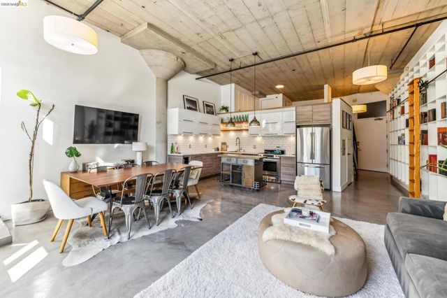 255 3Rd St 206, Oakland, CA 94607