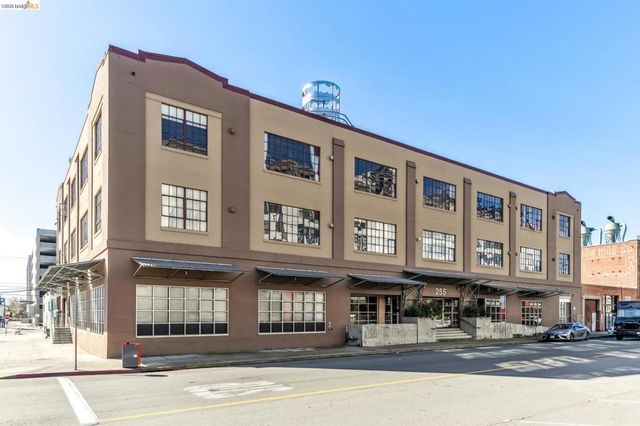 255 3Rd St 206, Oakland, CA 94607
