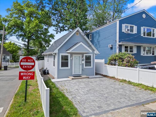 16 W Grove Street, Bogota, NJ 07603