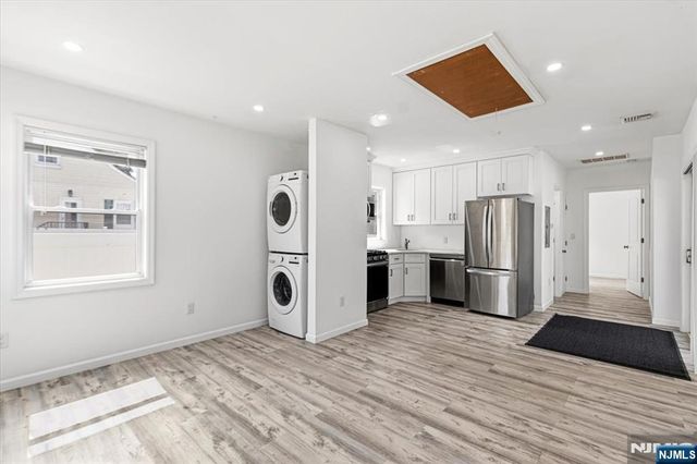 16 W Grove Street, Bogota, NJ 07603