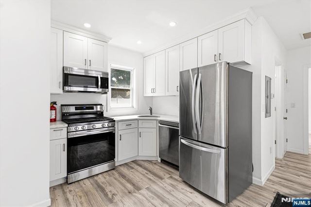 16 W Grove Street, Bogota, NJ 07603