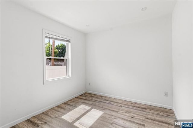 16 W Grove Street, Bogota, NJ 07603