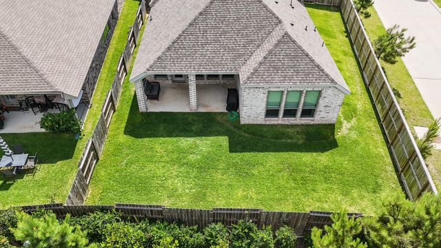 452 Texoma Plains Drive, Conroe, TX 77384