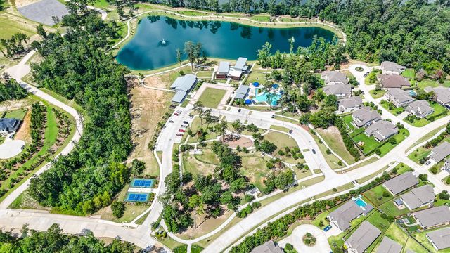 452 Texoma Plains Drive, Conroe, TX 77384