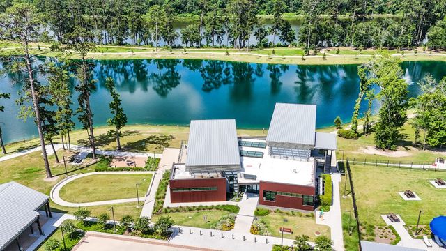 452 Texoma Plains Drive, Conroe, TX 77384