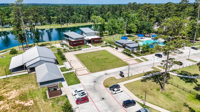 452 Texoma Plains Drive, Conroe, TX 77384