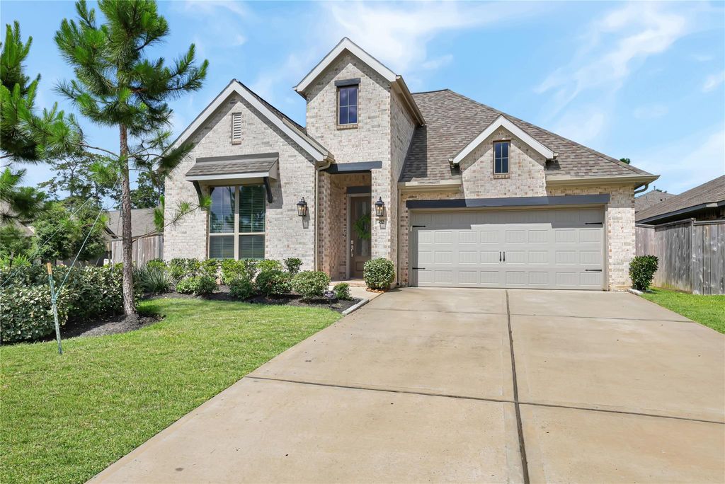 452 Texoma Plains Drive, Conroe, TX 77384