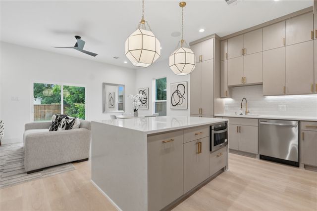 3031 Valentine Street, Dallas, TX 75215
