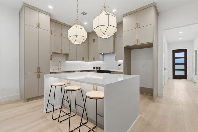 3031 Valentine Street, Dallas, TX 75215