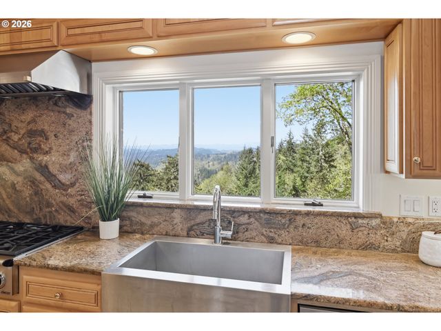 31613 PRUETT Rd, Eugene, OR 97405