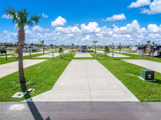 8 Bay Breeze BLVD, Punta Gorda, FL 33982