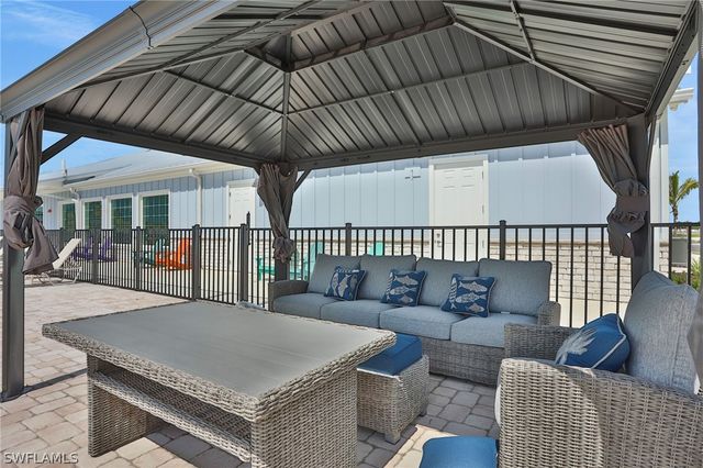 8 Bay Breeze BLVD, Punta Gorda, FL 33982