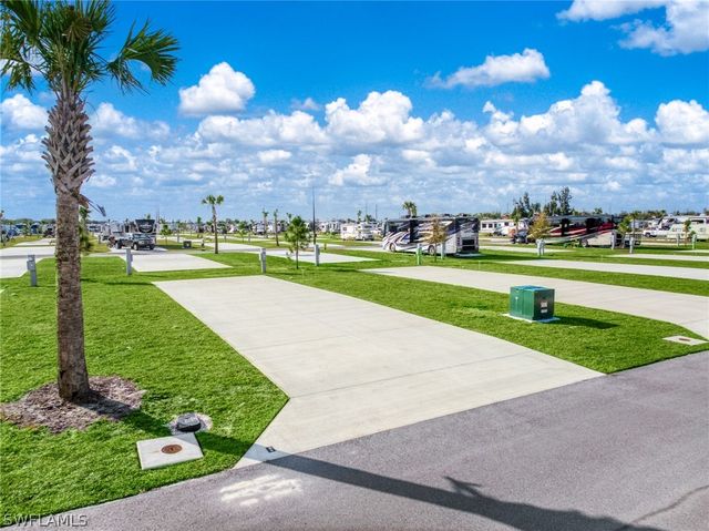 8 Bay Breeze BLVD, Punta Gorda, FL 33982