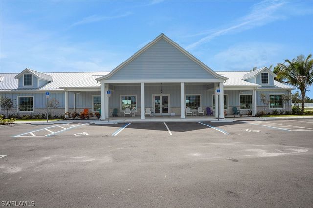 8 Bay Breeze BLVD, Punta Gorda, FL 33982