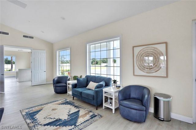 8 Bay Breeze BLVD, Punta Gorda, FL 33982