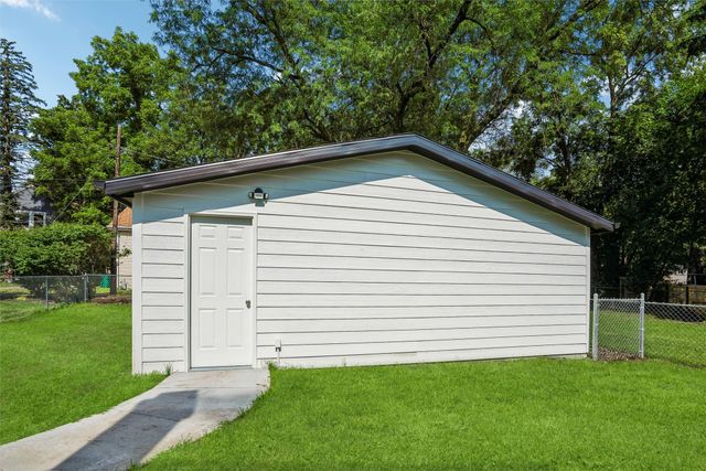 504 11th Street, West Des Moines, IA 50265
