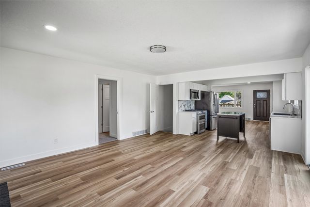 504 11th Street, West Des Moines, IA 50265