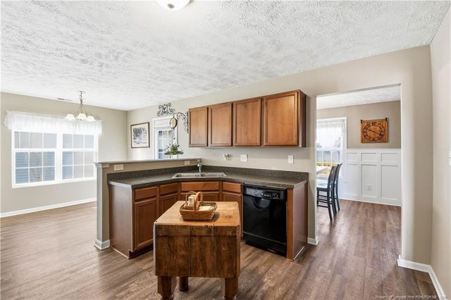 2212 Sir Michael Drive, Hope Mills, NC 28348