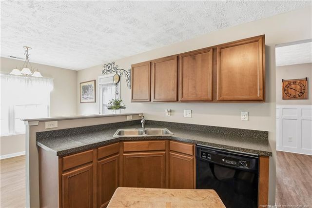 2212 Sir Michael Drive, Hope Mills, NC 28348