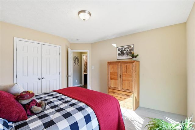 2212 Sir Michael Drive, Hope Mills, NC 28348