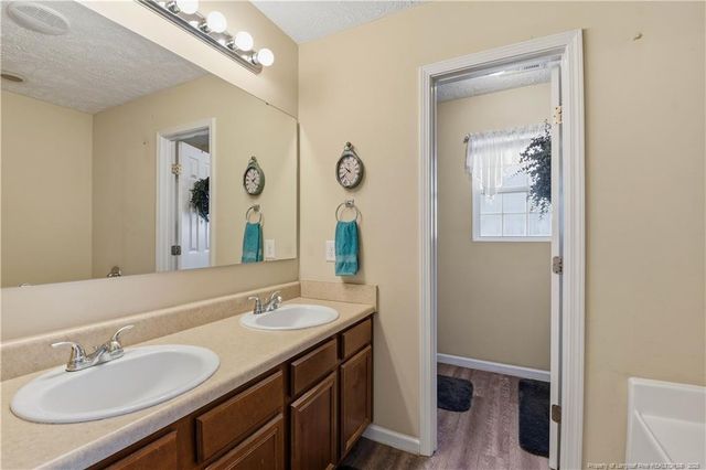 2212 Sir Michael Drive, Hope Mills, NC 28348