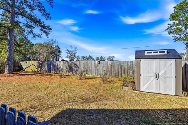 2212 Sir Michael Drive, Hope Mills, NC 28348