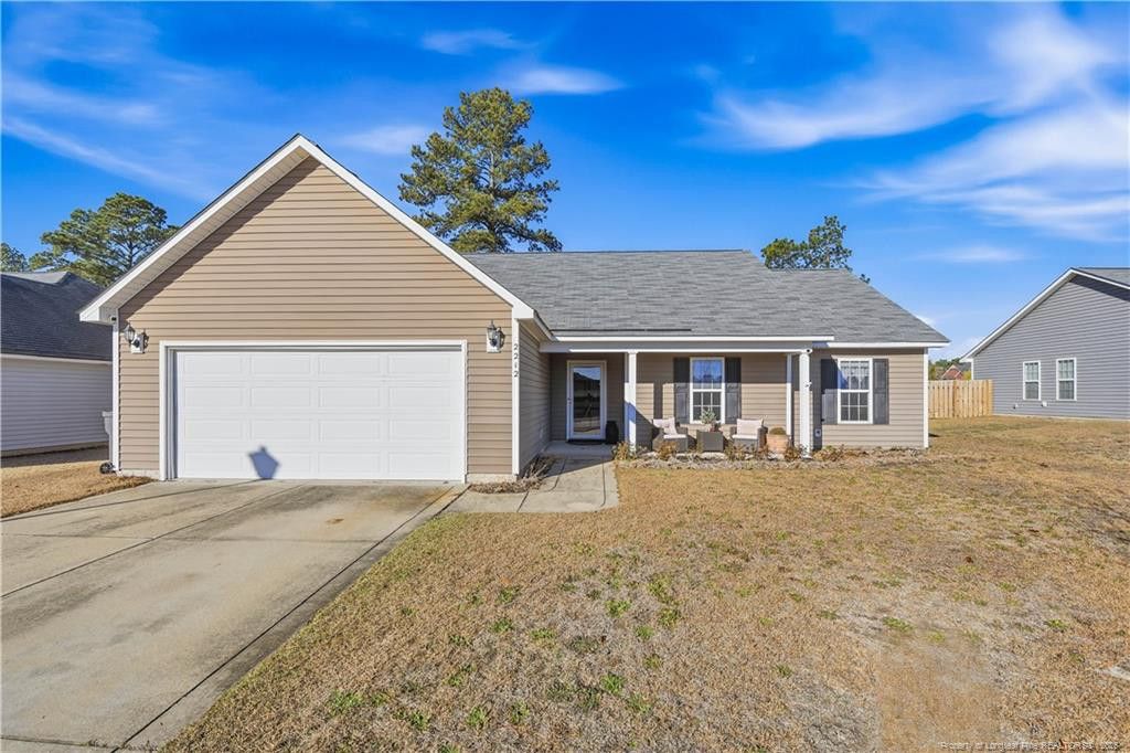 2212 Sir Michael Drive, Hope Mills, NC 28348