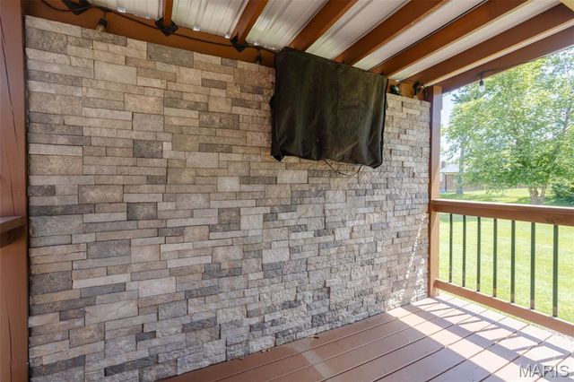 4684 Venarde Drive, St Louis, MO 63128
