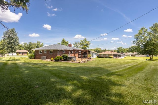 4684 Venarde Drive, St Louis, MO 63128