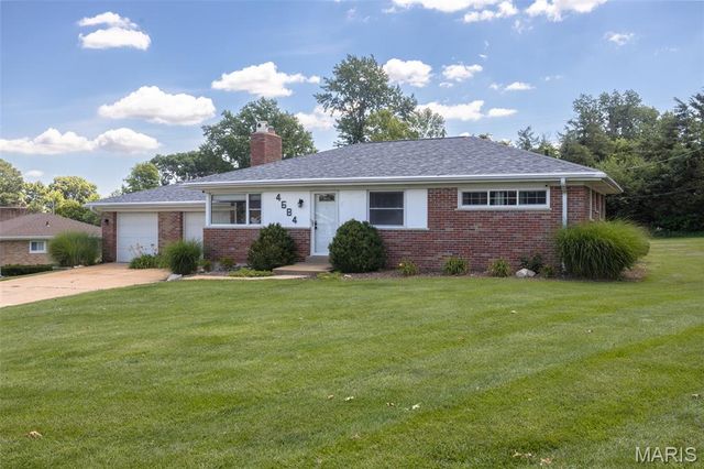4684 Venarde Drive, St Louis, MO 63128