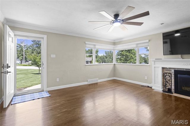 4684 Venarde Drive, St Louis, MO 63128