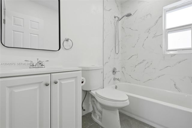 15921 NW 18th Pl, Miami Gardens, FL 33054