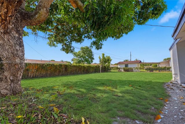 15921 NW 18th Pl, Miami Gardens, FL 33054