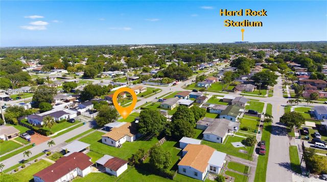 15921 NW 18th Pl, Miami Gardens, FL 33054
