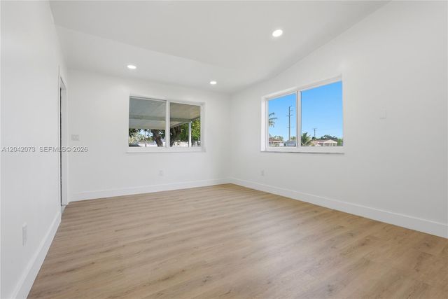 15921 NW 18th Pl, Miami Gardens, FL 33054
