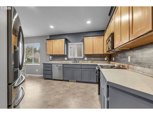 35419 HELENS Way, St Helens, OR 97051