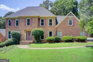 5172 Charlemagne Way SW, Lilburn, GA 30047
