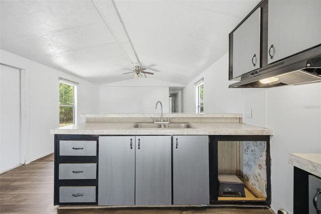 11410 THOMAS ROAD, Seffner, FL 33584