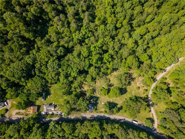 4201 Bulltown Rd, Murrysville, PA 15668