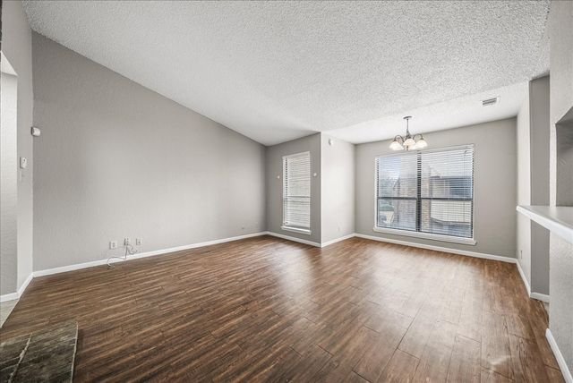 1909 Cloisters Drive 1021, Arlington, TX 76011