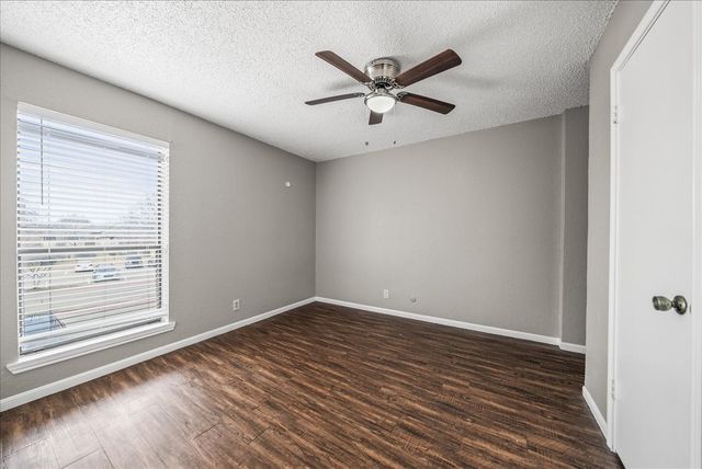 1909 Cloisters Drive 1021, Arlington, TX 76011